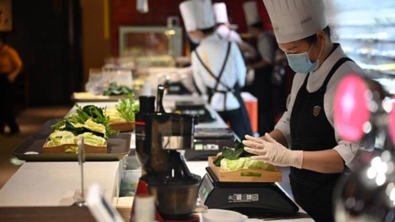 在选购烘焙原料时，可以尝试以下方法提高性价比：
