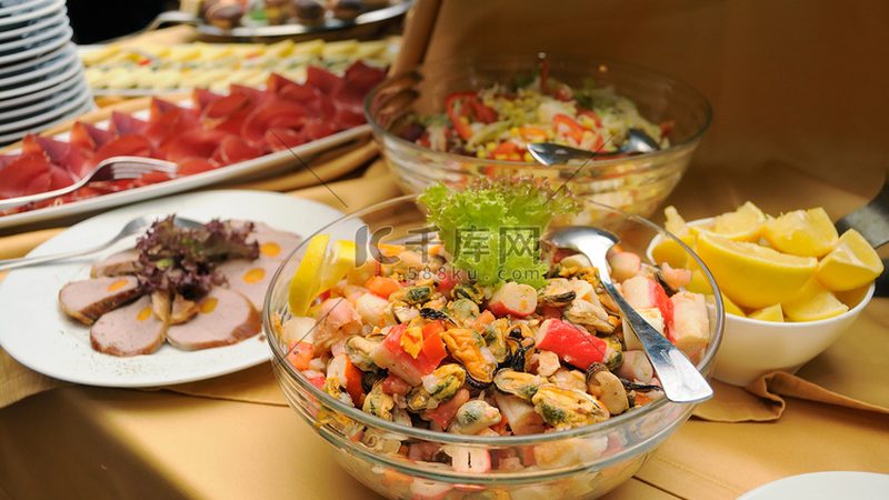 市场概况：小食品批发市场的现状与趋势